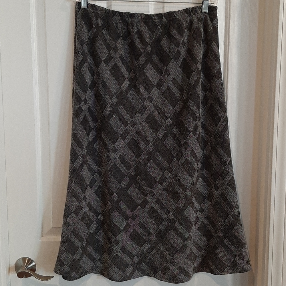 Skirt Nino Wong Beautiful Pattern in Grey-tones
